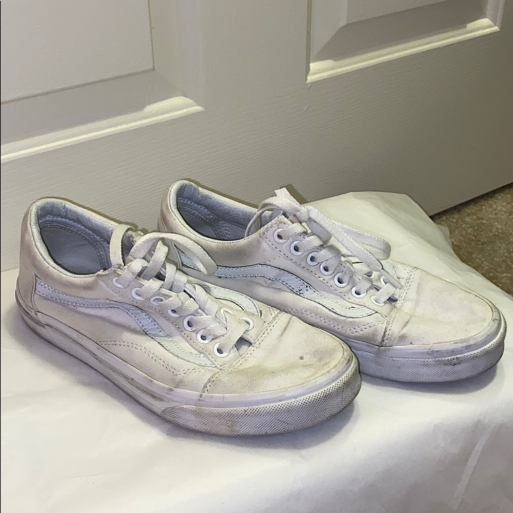 Women’s Vans. All white. Size 8